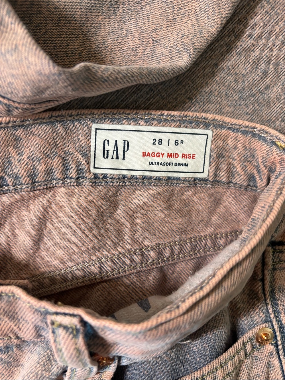 GAP Wide-Leg Jeans in Light Pink Wash - Picture 5 of 6
